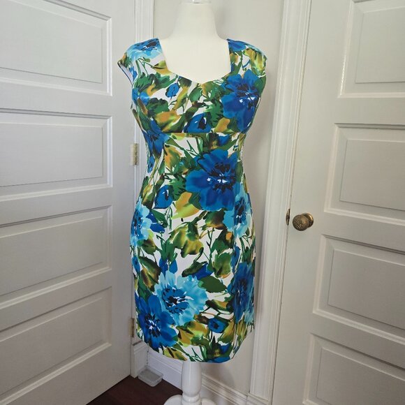 Ronni Nicole Slim Fitting Bust Accentuating Blue/Green Floral Summer Dress Sz 12 - Picture 1 of 10